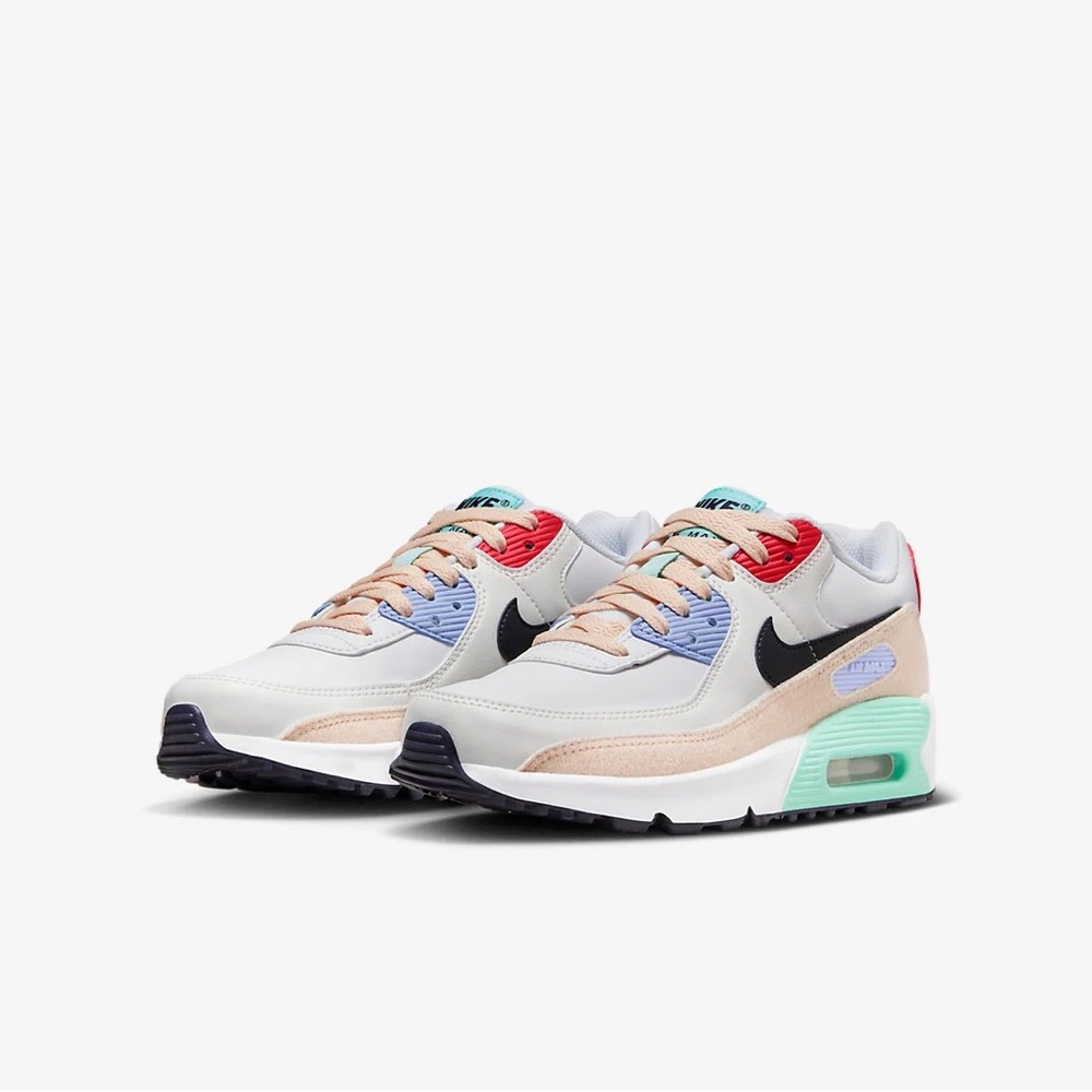 Nike Air Max 90 LTR SE
Boys' Grade School - Picture 1 of 7